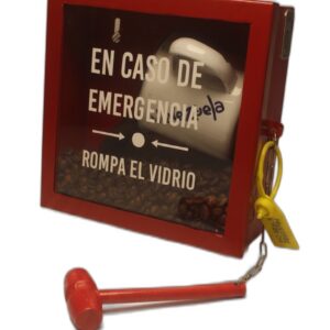 En Caso de Emergencia Rompa el Vidrio. Pieza Decorativa con Una Taza de Cafe y Café en Grano Venezonalo